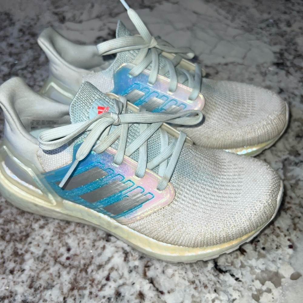 Adidas Prime Blue boosts tennis shoes, size 5. (big kids)